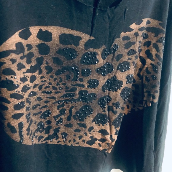 [URBAN BEHAVIOUR] Cheetah Heart Top - Picture 2 of 5